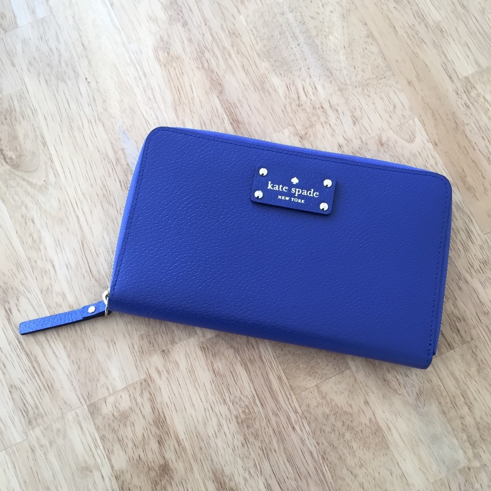 Kate Spade Travel Wallet